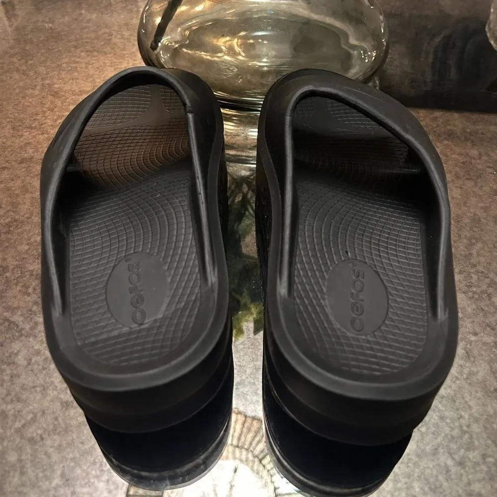 OOFOS Gender Inclusive OOahh Slide Sandal